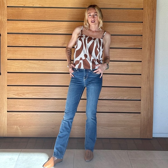 ✨Sanctuary✨ Abstract Neutral Flow Tank - Picture 2 of 5